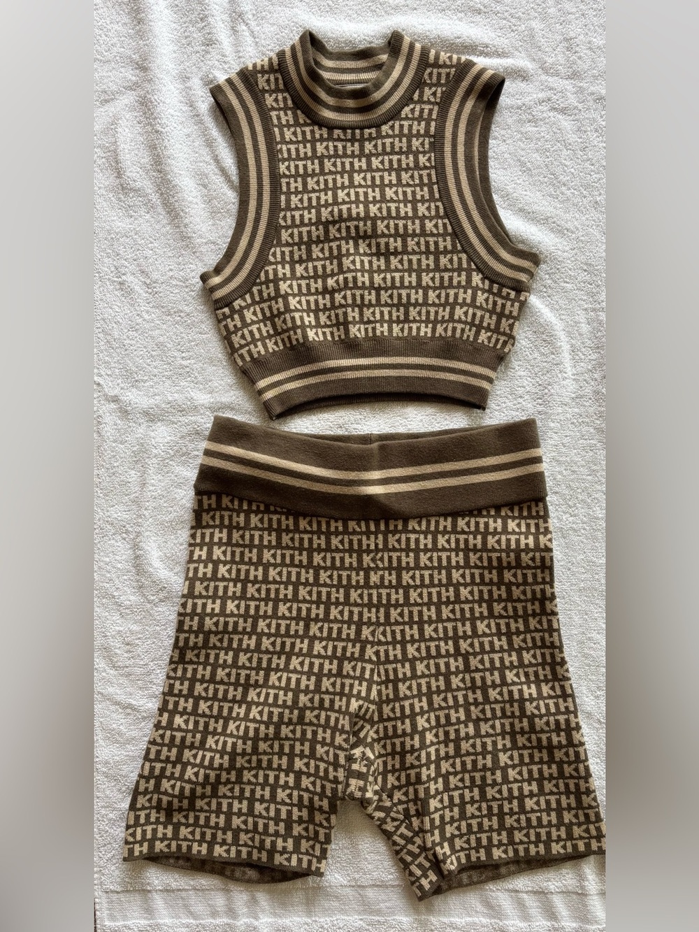 Kith - Picture 2 of 4